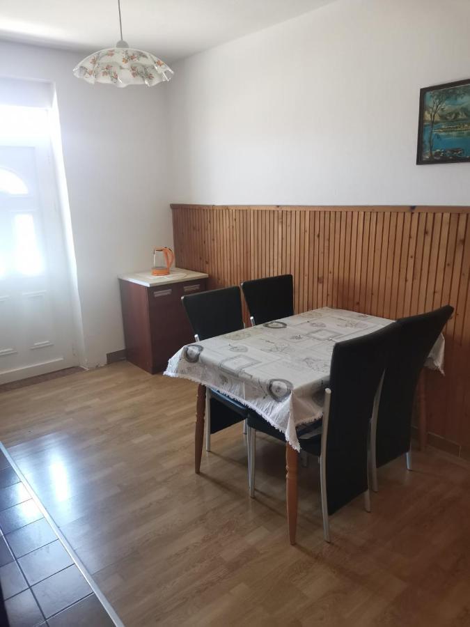 Emily Apartment Биоград на Мору Екстериор снимка