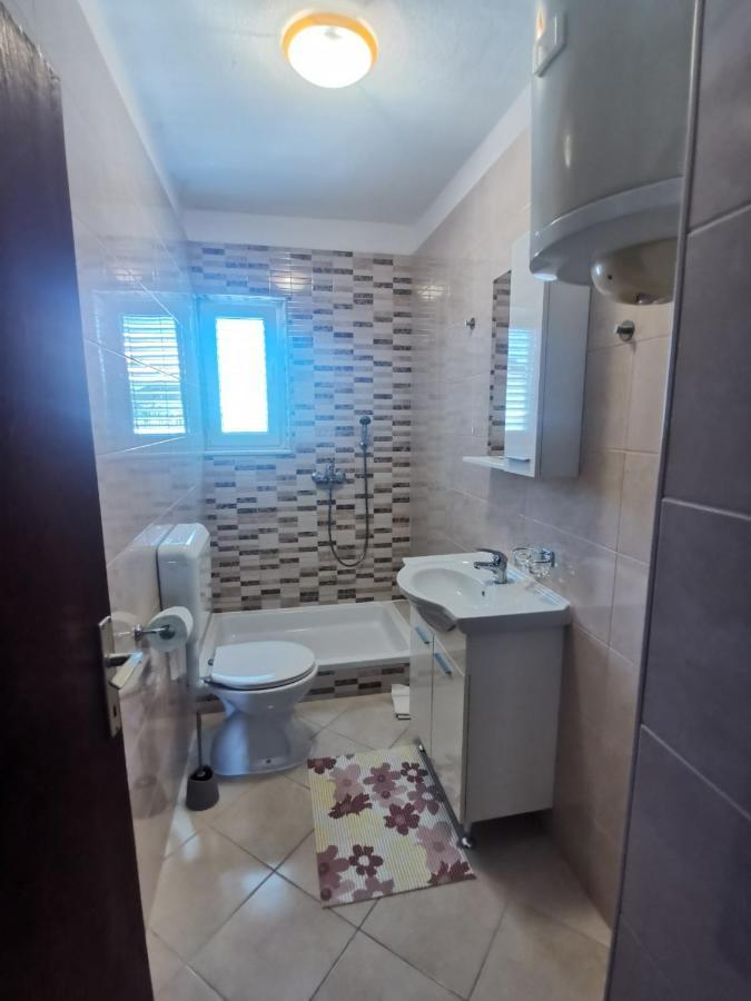 Emily Apartment Биоград на Мору Екстериор снимка